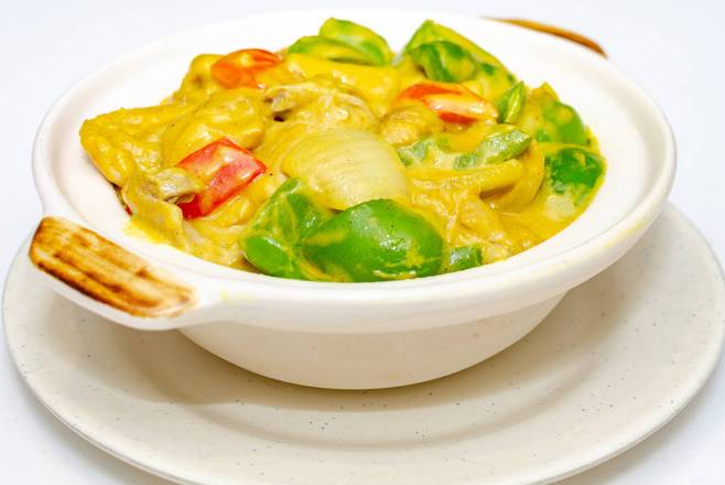 54. Braised Chicken in a Curry Sauce 咖喱滑雞球煲